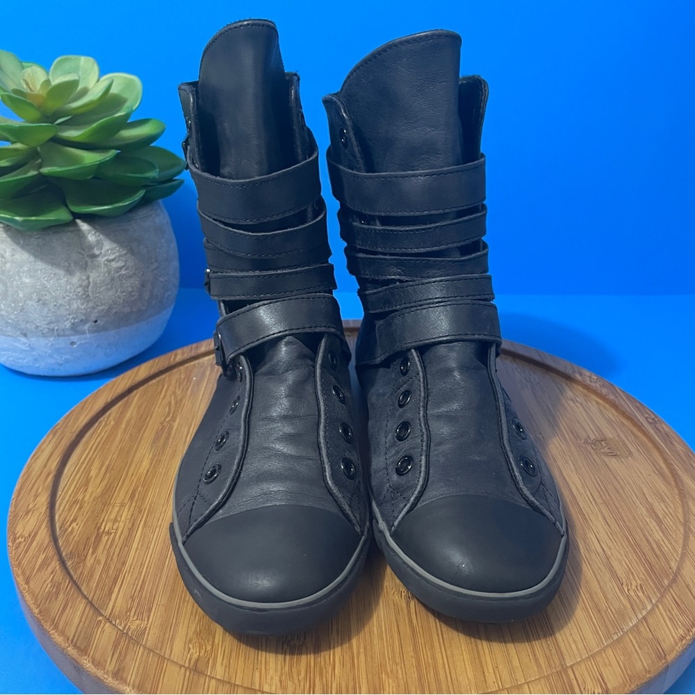 Converse All Star Black High Top Leather Sneaker Women’s 7 Skater Buckle Boot - Picture 4 of 8